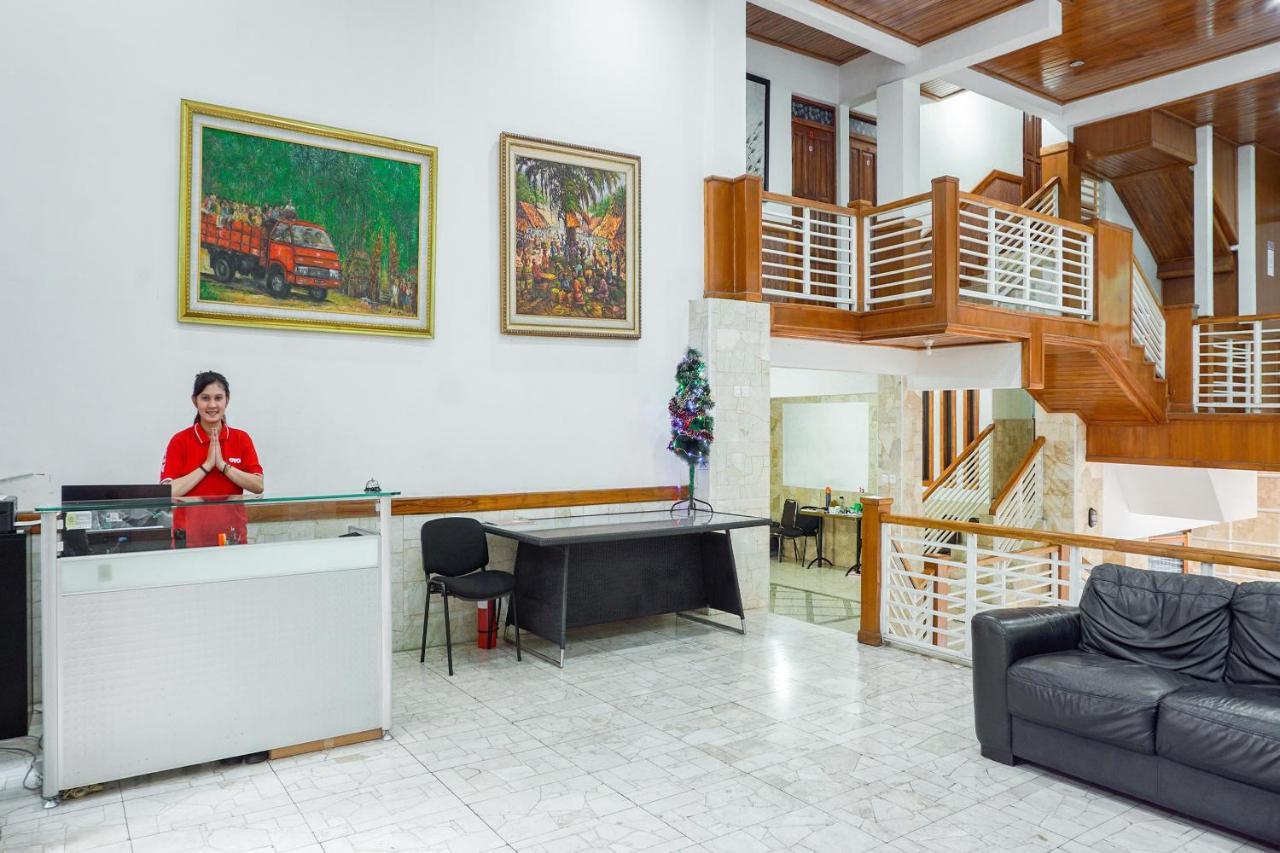 Oyo 1209 Tirtasari Nice Guesthouse 반둥 외부 사진